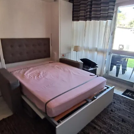 Apartment Rez-de-jardin Confortable - 4 Pers. - Fr-1-746-35